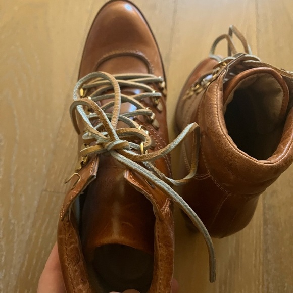 Gently worn Michael Kors lace up heeled boots size 9M upper leather - Picture 15 of 16